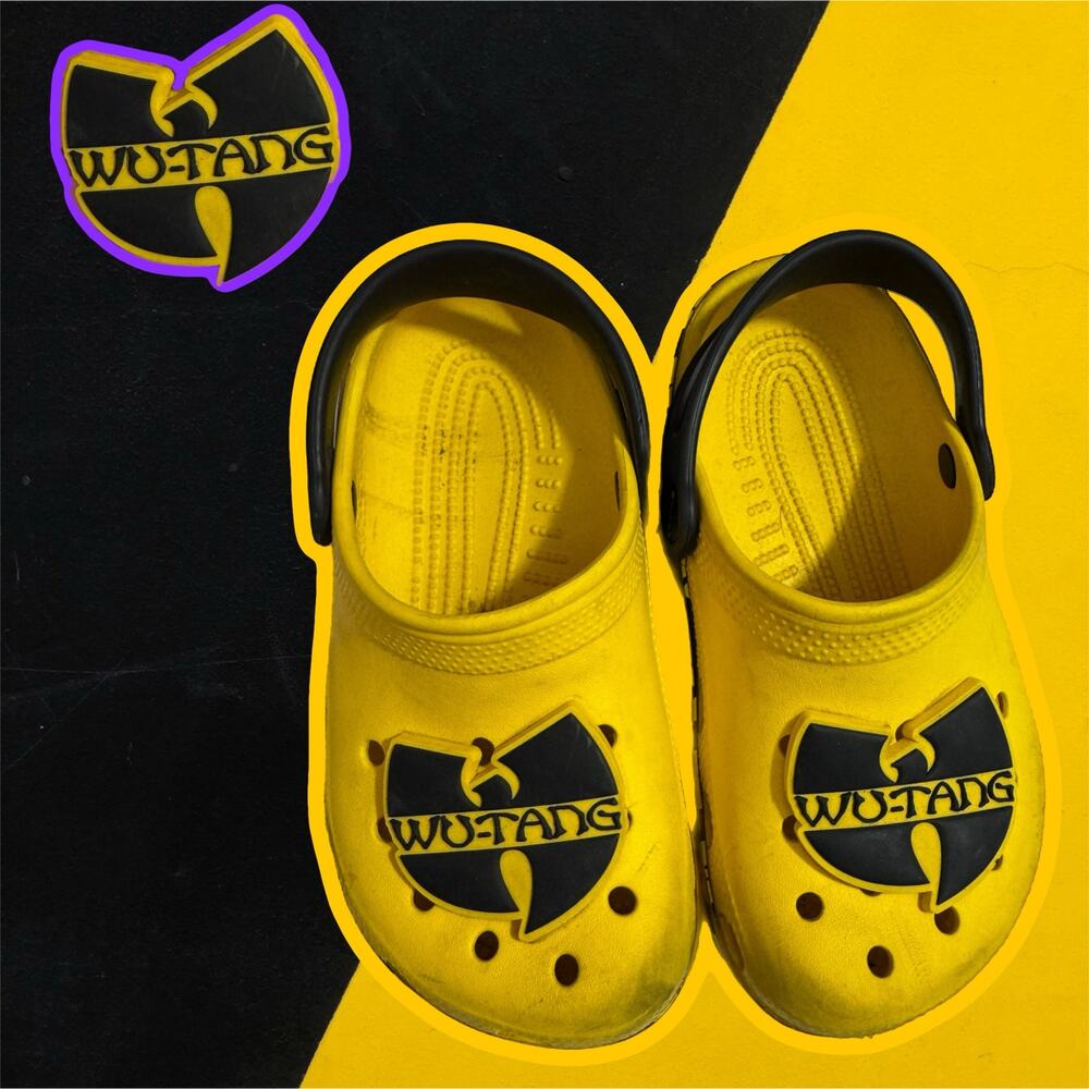 Classic Crocs Wu-Tang Clan Kids Size J1 Yellow Black Clog